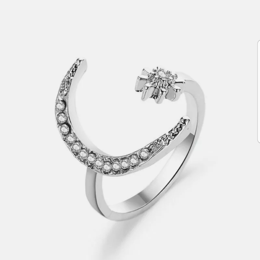 New gold/silver moon star adjustable diamonds ring - Picture 4 of 6